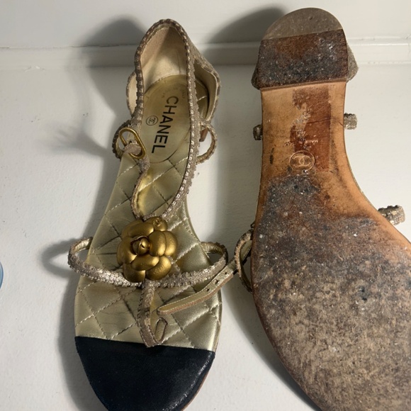 Vintage Chanel Gold Quilted Sandals Pre Loved Size 9 - Picture 8 of 9